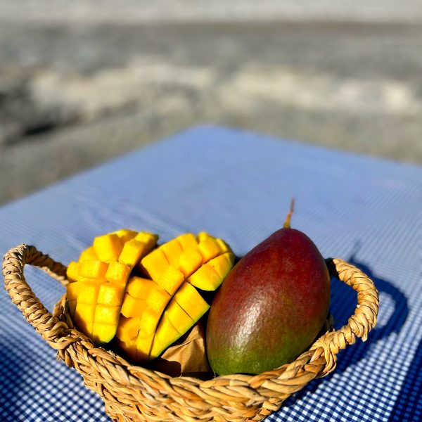 1 Adet Mango Meyve Yerli Dalından 450 - 550 GR Arası